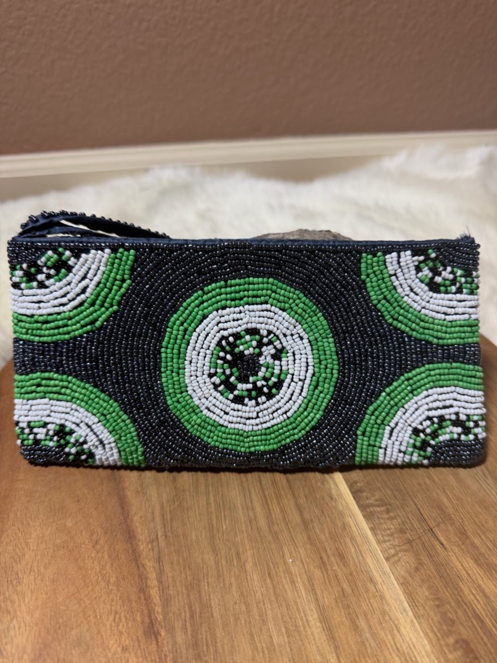 Beaded Green & Blue Circle Pattern Wristlet Clutch - Picture 2 of 6